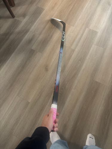 Intermediate CCM JetSpeed Ft8 Right Handed Hockey Stick P28 65 flex (new)