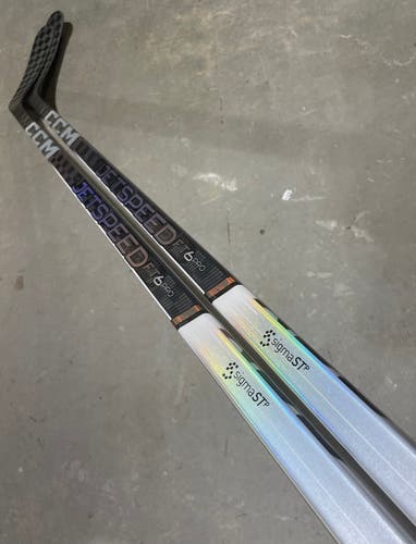 CCM JETSPEED FT6 PRO 2 PACK Pro Stock Hockey Stick Grip P90M 105 Flex Right 9661