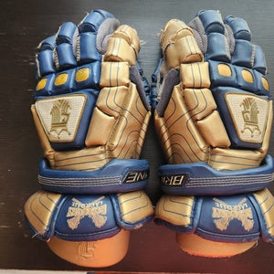 Custom Roxbury Brine King 2 (II) Lacrosse Gloves 13" (Used)