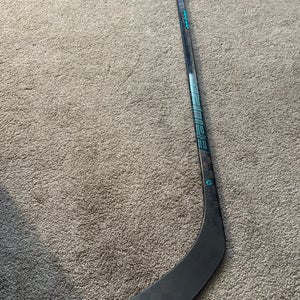 Junior Bauer Twitch Right Handed 50 flex Hockey Stick P92 (New)