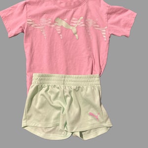 Small Girls Puma Shorts & shirt set (Used)