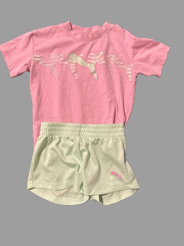 Small Girls Puma Shorts & shirt set (Used)