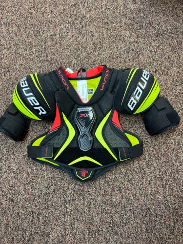 Men's Small Junior Bauer Vapor X2.9 Shoulder Pads (New)