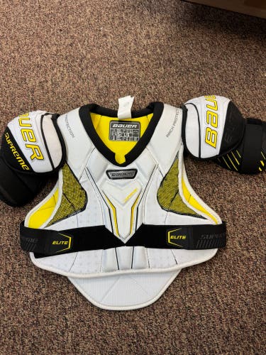 Men's Large Senior Bauer Supreme elite Shoulder Pads (New)