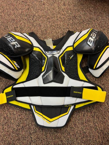 Men's XL Senior Bauer Supreme Matrix Shoulder Pads (New)
