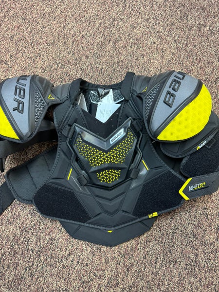 Men's Medium Senior Bauer Ultra Sonic Shoulder Pads (New)