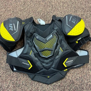 Men's XL Senior Bauer Supreme Matrix Shoulder Pads (New)
