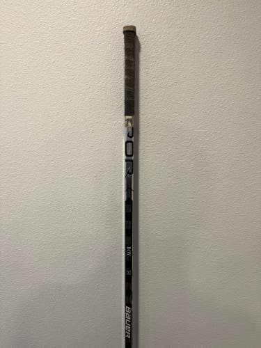 Senior Bauer Vapor ADV Right Handed Hockey Stick P92 Pro Stock (Used)
