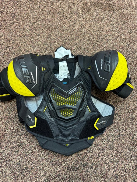 Men's Small Junior Bauer Supreme Matrix Shoulder Pads (New)