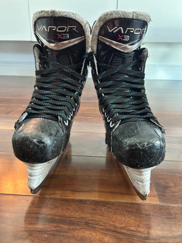 2022 Bauer Vapor 3X Hockey Skates Regular Width 6 (Used)