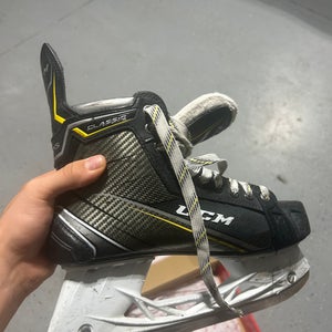 CCM 4.0 SB Hockey Skates 7.5 (Used)