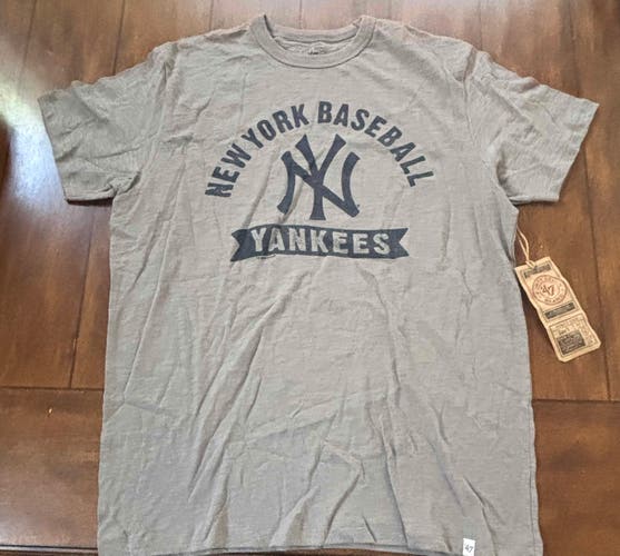 New York Yankees 47 brand T-Shirt Adult Size Medium New With Tags