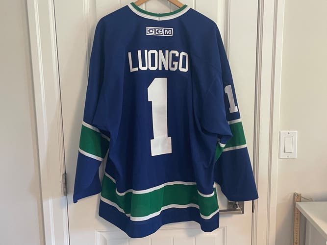 Authentic CCM Vancouver Canucks Roberto Luongo Stick In Rink Blue Jersey Size XL