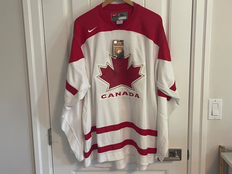 BNWT Authentic Nike Team Canada 2010 Vancouver Olympics Hockey Jersey Size XL