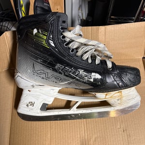 Bauer Vapor Hyperlite 2 Hockey Skates 10 (Used)