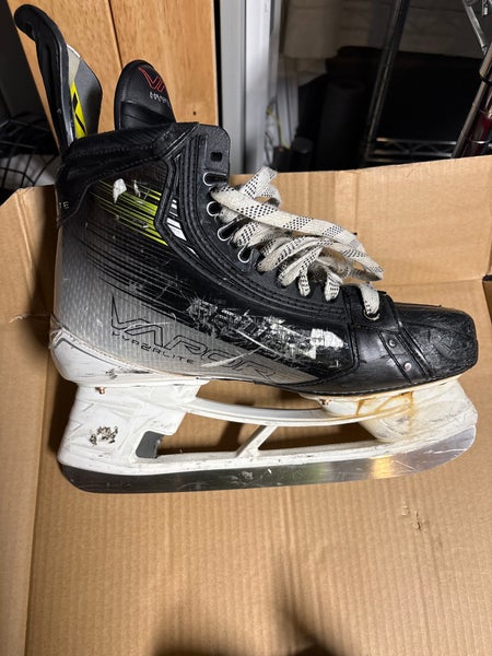 Bauer Vapor Hyperlite 2 Hockey Skates 10 (Used)