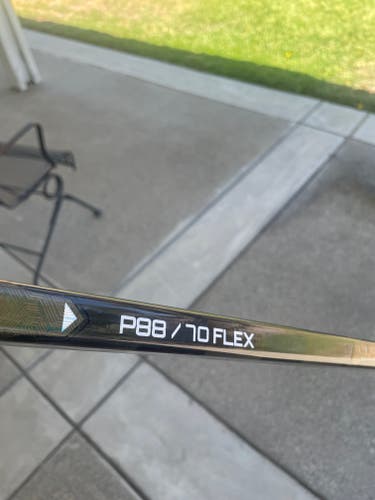 Senior Bauer Proto R Right Handed Hockey Stick P88 (New)