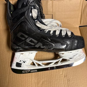 CCM Tacks XF Pro Hockey Skates Regular Width Size 3.5 (Used)