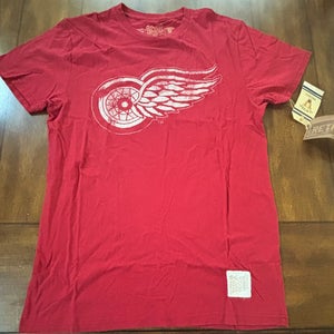 Detroit Red Wings Shirt Mens Small Red NHL Hockey Vintage Hockey Tee Retro Brand