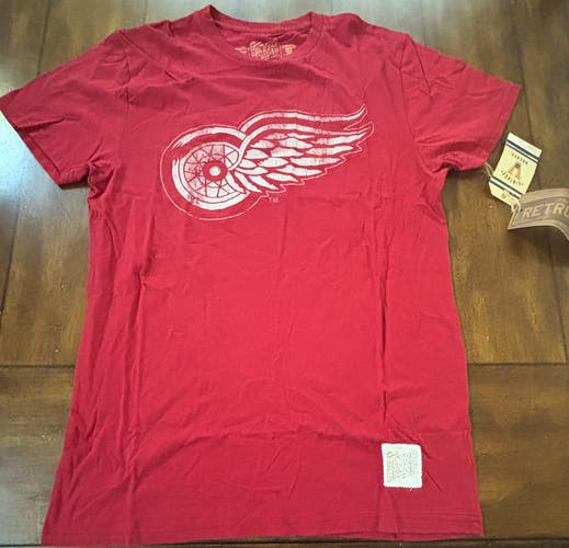 Detroit Red Wings Shirt Mens Small Red NHL Hockey Vintage Hockey Tee Retro Brand