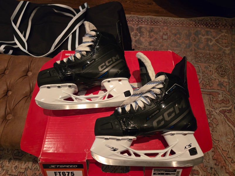 2024 CCM JetSpeed FT675 Hockey Skates Regular Width Size 4 (Used)