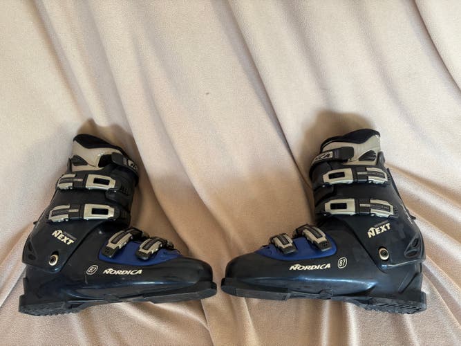 Mondo 34 Men's Nordica All Mountain Ski Boots Soft Flex (Used)