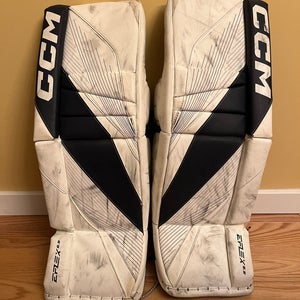 28" CCM Eflex 6.5 Goalie Leg Pads (Used)