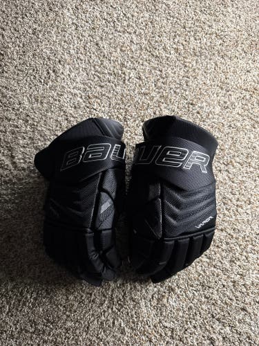 Bauer Vapor Flylite Gloves 13" (New)