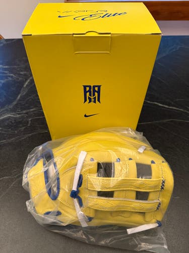 2025 Nike RH Outfield Vapor Elite Baseball Glove 12.75" (New)