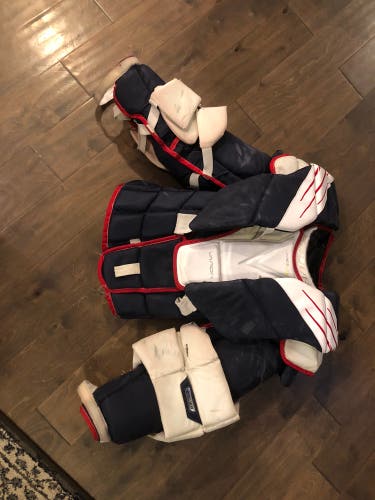 Custom XL Bauer Hyperlite Goalie Chest Protector Pro Stock (Used)