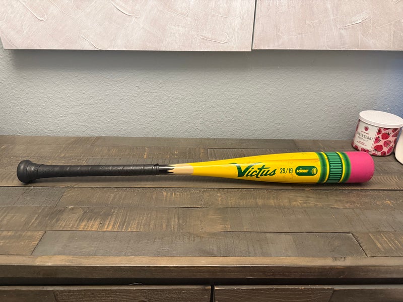 Victus Bat 19 oz 29" (Used)