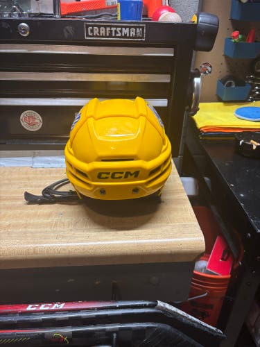 CCM Tacks 720 Helmet Size Small