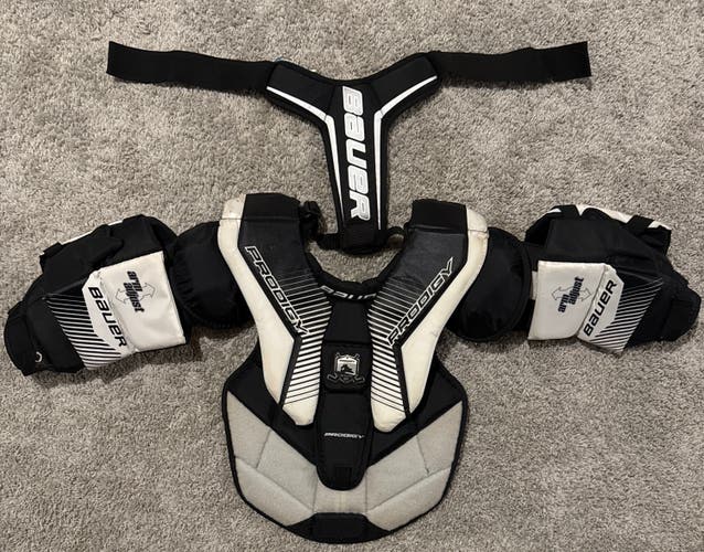 Large/Extra Large Bauer Prodigy 3.0 Goalie Chest Protector (Used)