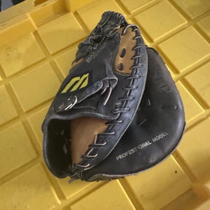 2020 Mizuno Professional model RH Catcher's Baseball Glove 33.5" (Used)