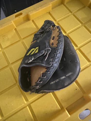 2020 Mizuno Professional model RH Catcher's Baseball Glove 33.5" (Used)