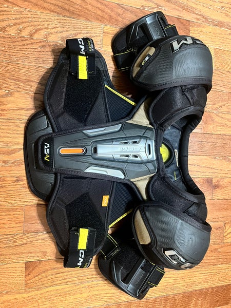 Small Senior CCM AS-V Shoulder Pads (Used)