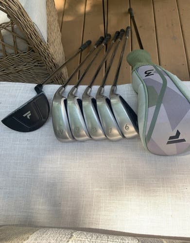 Top Flite Tour Right Handed Iron Set Regular Flex 5 Pieces