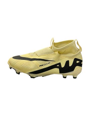 Used Nike Soccer Cleats Tan Junior 04 11863-S000023855