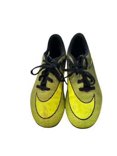 Used Nike Soccer Cleats Black And Neon Green Youth 06.0 11863-S000023995