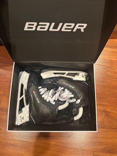 Bauer Supreme Shadow Hockey Skates Regular Width  Pro Stock 9.5 (New)
