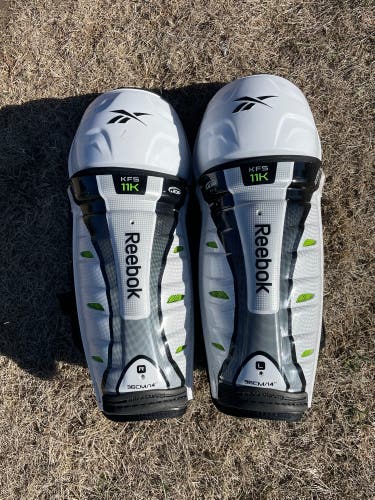 Senior Reebok 11K Shin Pads 14" (Used)