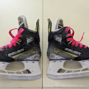 Bauer Vapor X4 Hockey Skates Wide EE Size 1 Junior (Used)