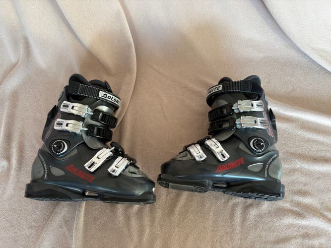 Mondo 24 & 24.5 Kid's Dolomite Epix99s All Mountain Epix 99s Ski Boots (Used)