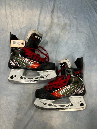 Senior CCM JetSpeed FT460 Hockey Skates Regular Width Size 6 (Used)