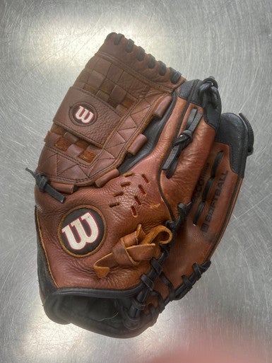 Used Wilson A900 BB/SB Glove RH Throw Brown 13" 11497-S000152369