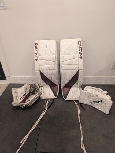 33" 2024 CCM Eflex 6 Regular Goalie Full Set Pro Stock (Used)