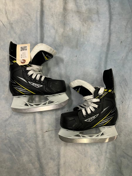 Youth CCM Tacks 2092 Hockey Skates Regular Width 8 (Used)
