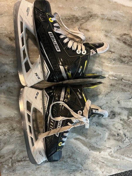 Used Bauer Supreme S35 Hockey Skates Size 2 (Used)