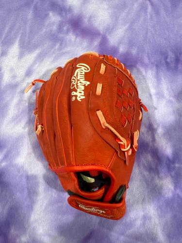 Red Rawlings Highlight Series RH Pitcher's Baseball Glove 10.5" (Used)
