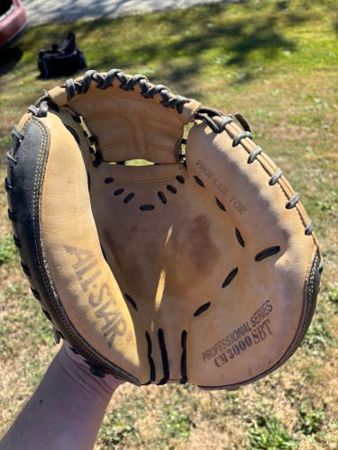 All Star CM3000SBT RH Catcher's Glove 32.5" (Used)